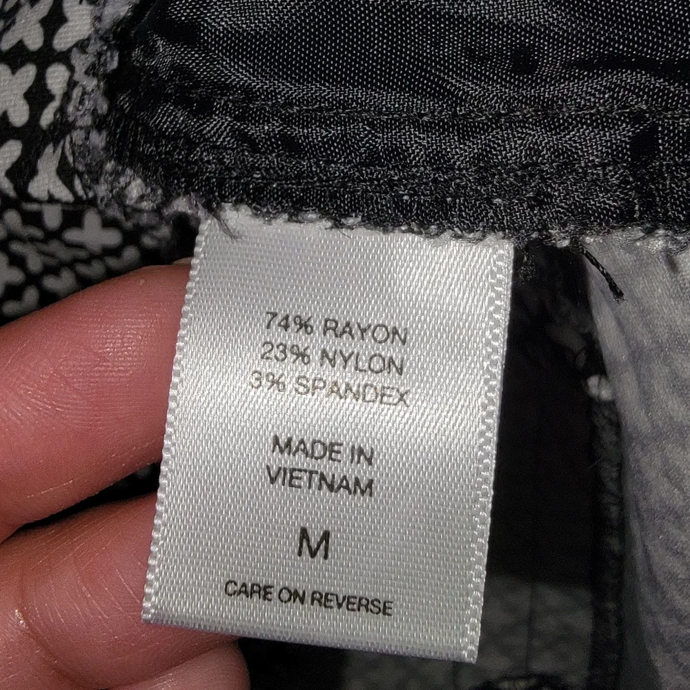 New York & Company STRETCH | Black And White Checkered Stretch Shorts Womens Med - Picture 8 of 10